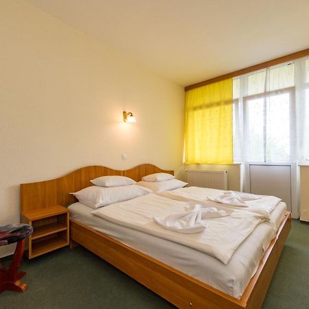 Hotel Nostra Siofok Dış mekan fotoğraf
