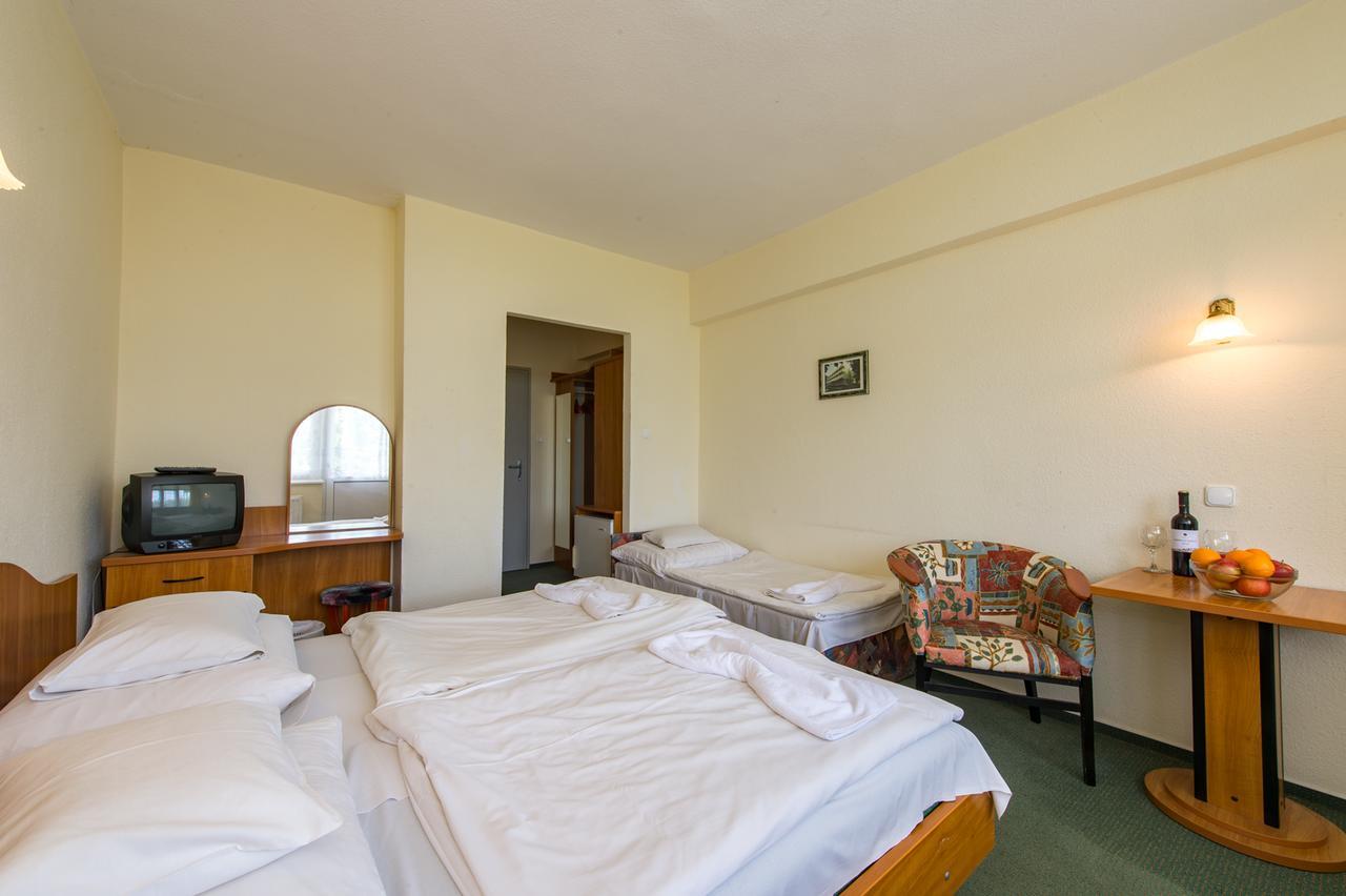 Hotel Nostra Siofok Dış mekan fotoğraf